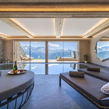 Timeless Alpine Chalet In St. Anton シャレー *