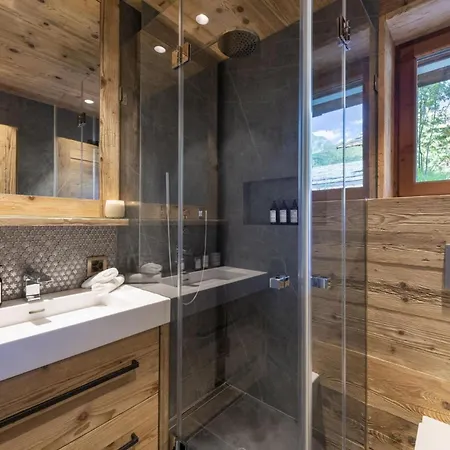 Timeless Alpine Chalet In St. Anton サンクト・アントン・アム・アールベルク
